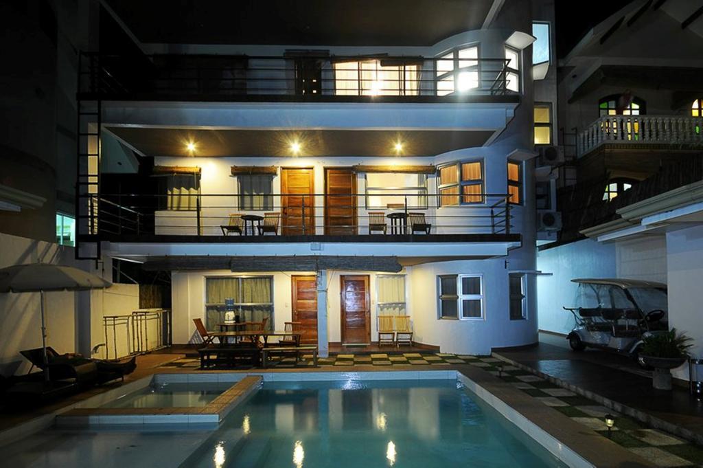 Bluewaves Westcliff Villa Balabag  Kültér fotó