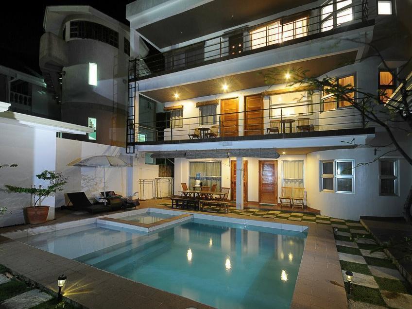 Bluewaves Westcliff Villa Balabag  Kültér fotó